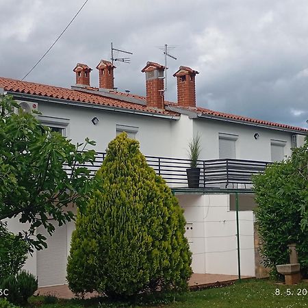 Apartman Jenny-Porec Kosinozici Exteriör bild