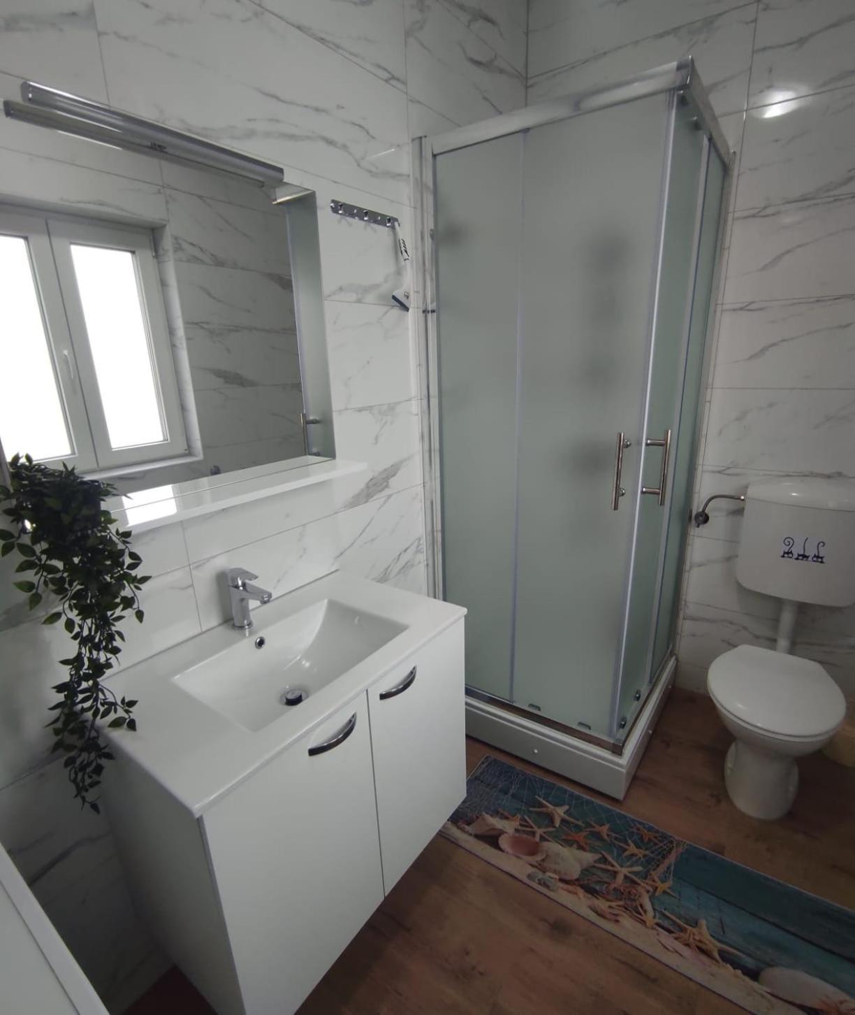 Apartman Jenny-Porec Kosinozici Exteriör bild