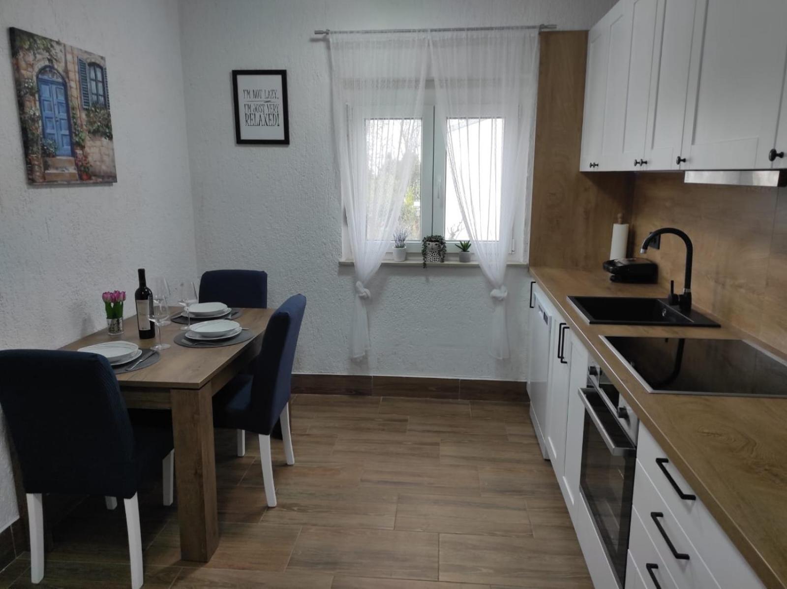 Apartman Jenny-Porec Kosinozici Exteriör bild